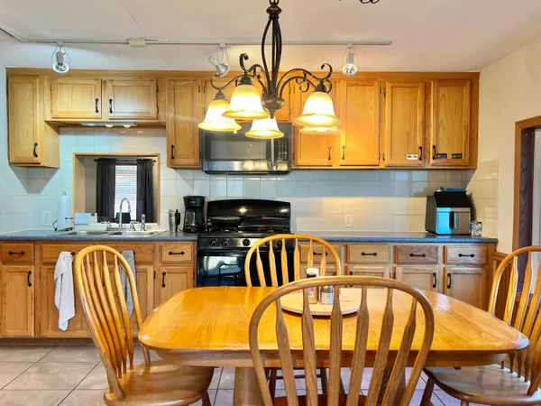 $210,000 | 833 Crauns Lane, Quincy, MI 49082