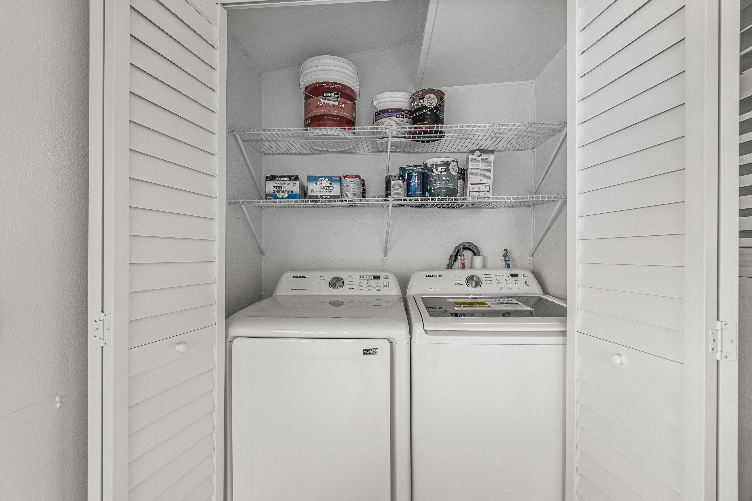 80 Flanders B Delray Beach, FL 33484 - Photo 11 of 26 a utility room with dryer and washer