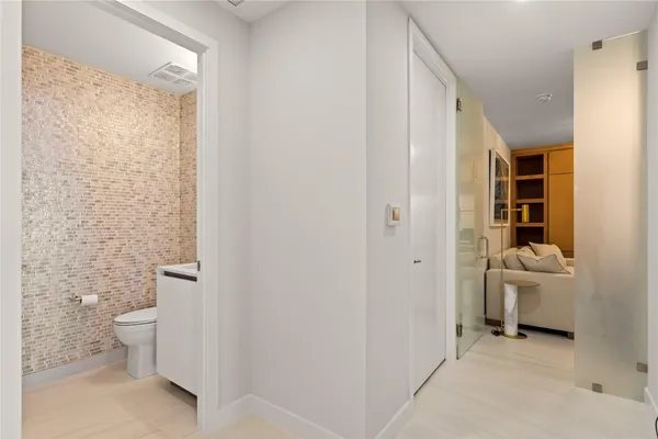 $18,000 | 900 North Ocean Boulevard, Unit LPH05, Pompano Beach, FL 33062