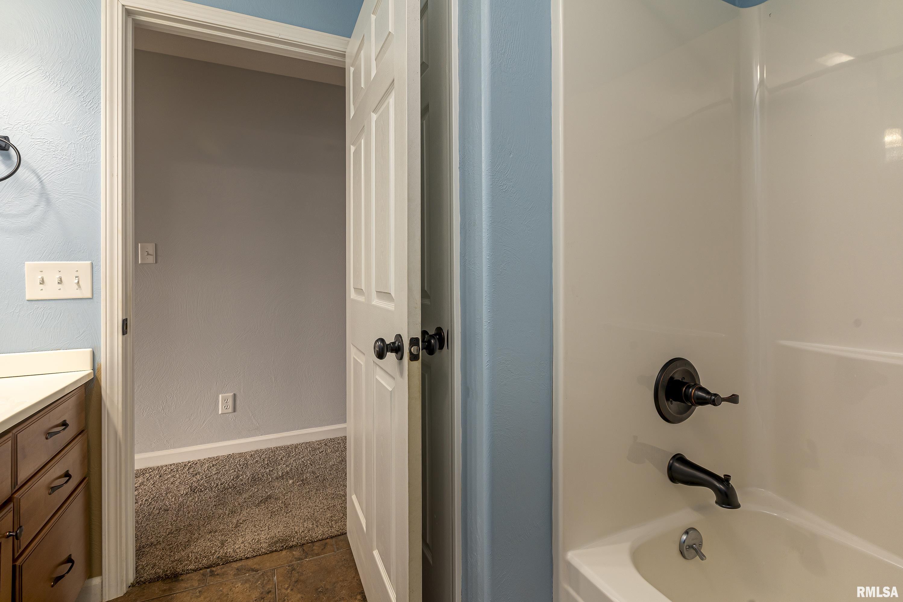 1809 Crown Road Herrin, IL 62948 - Photo 23 of 37