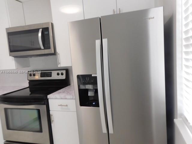 17038 Northwest 66th Court Hialeah, FL 33015 - Photo 5 of 27