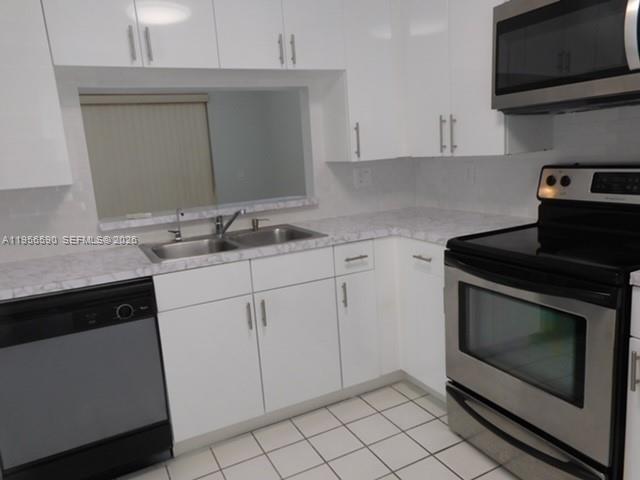 17038 Northwest 66th Court Hialeah, FL 33015 - Photo 7 of 27