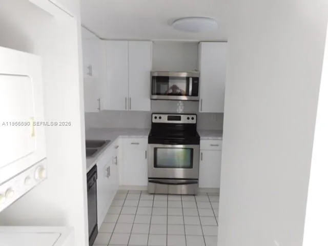 $2,650 | 17038 Northwest 66th Court, Hialeah, FL 33015