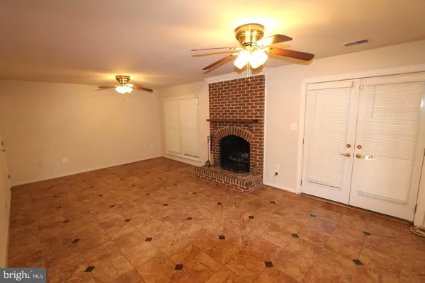 $3,850 | 10502 James Wren Way, Fairfax, VA 22030