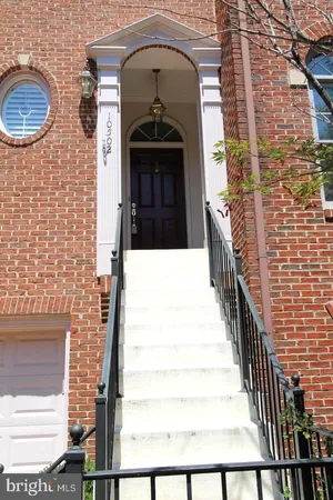 $3,850 | 10502 James Wren Way, Fairfax, VA 22030