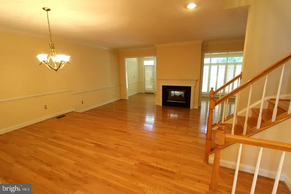 $3,850 | 10502 James Wren Way, Fairfax, VA 22030