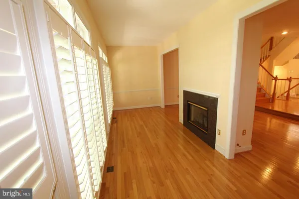 $3,850 | 10502 James Wren Way, Fairfax, VA 22030