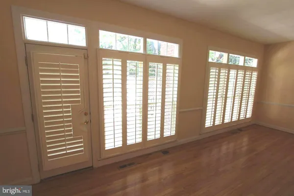 $3,850 | 10502 James Wren Way, Fairfax, VA 22030