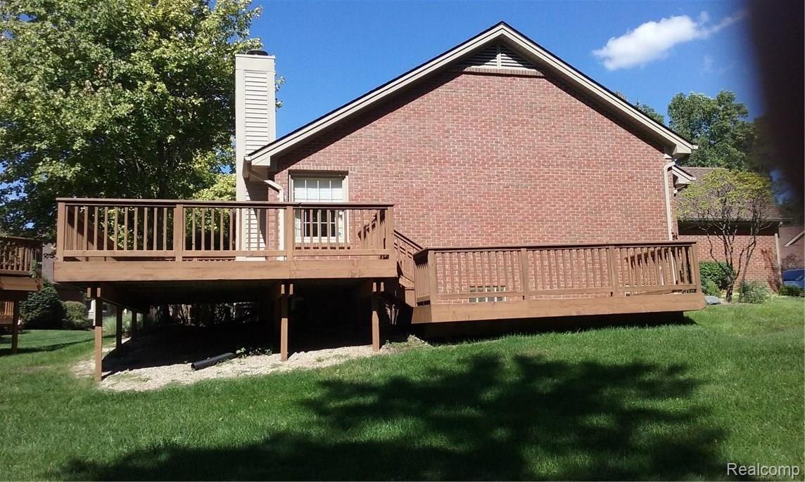 Valley Circle View of Multi Level Deck 2.jpg