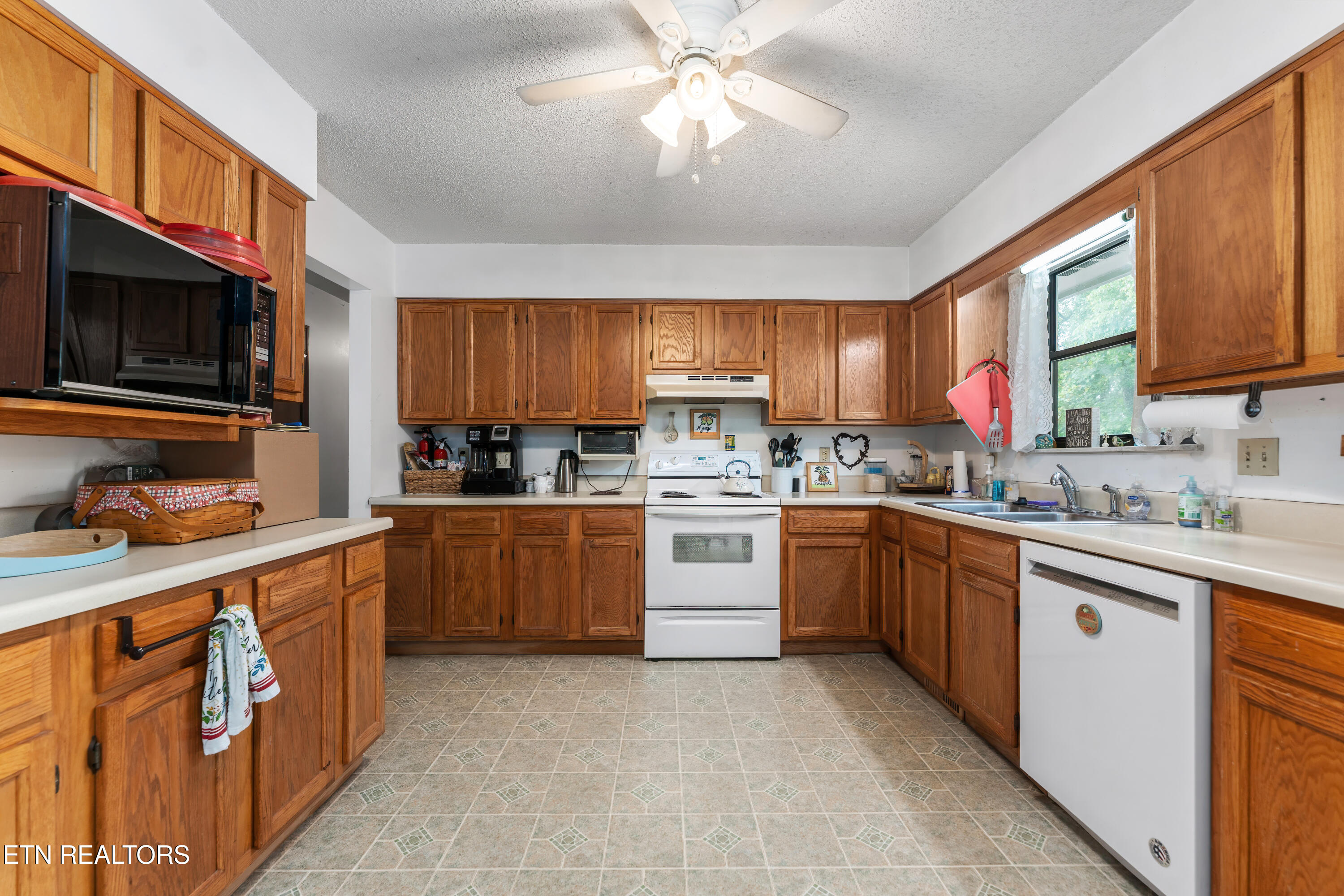 105 Tidewater Lane Oak Ridge, TN 37830 - Photo 18 of 40 _DSC1558-Edit