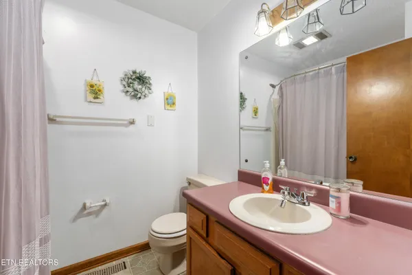 $425,000 | 105 Tidewater Lane, Oak Ridge, TN 37830