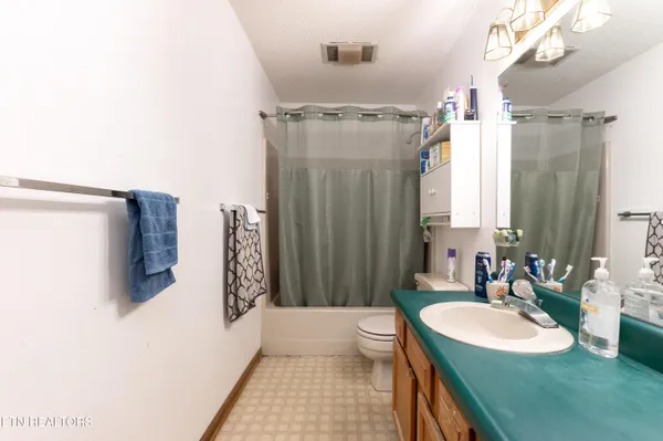 $425,000 | 105 Tidewater Lane, Oak Ridge, TN 37830