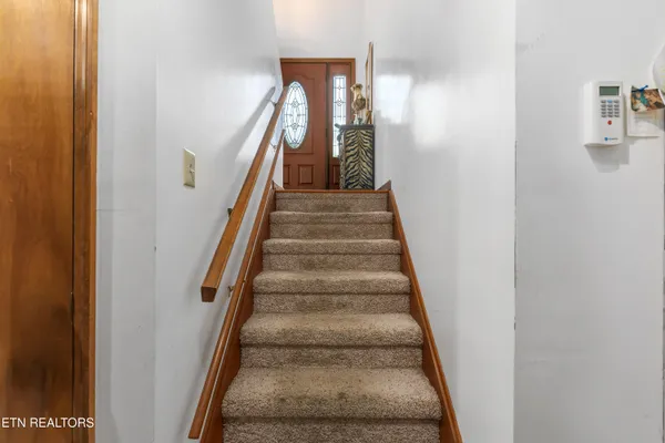 $425,000 | 105 Tidewater Lane, Oak Ridge, TN 37830