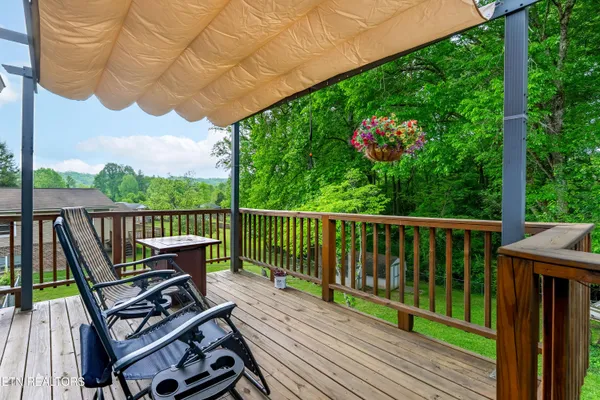 $425,000 | 105 Tidewater Lane, Oak Ridge, TN 37830