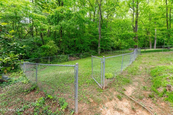 $425,000 | 105 Tidewater Lane, Oak Ridge, TN 37830