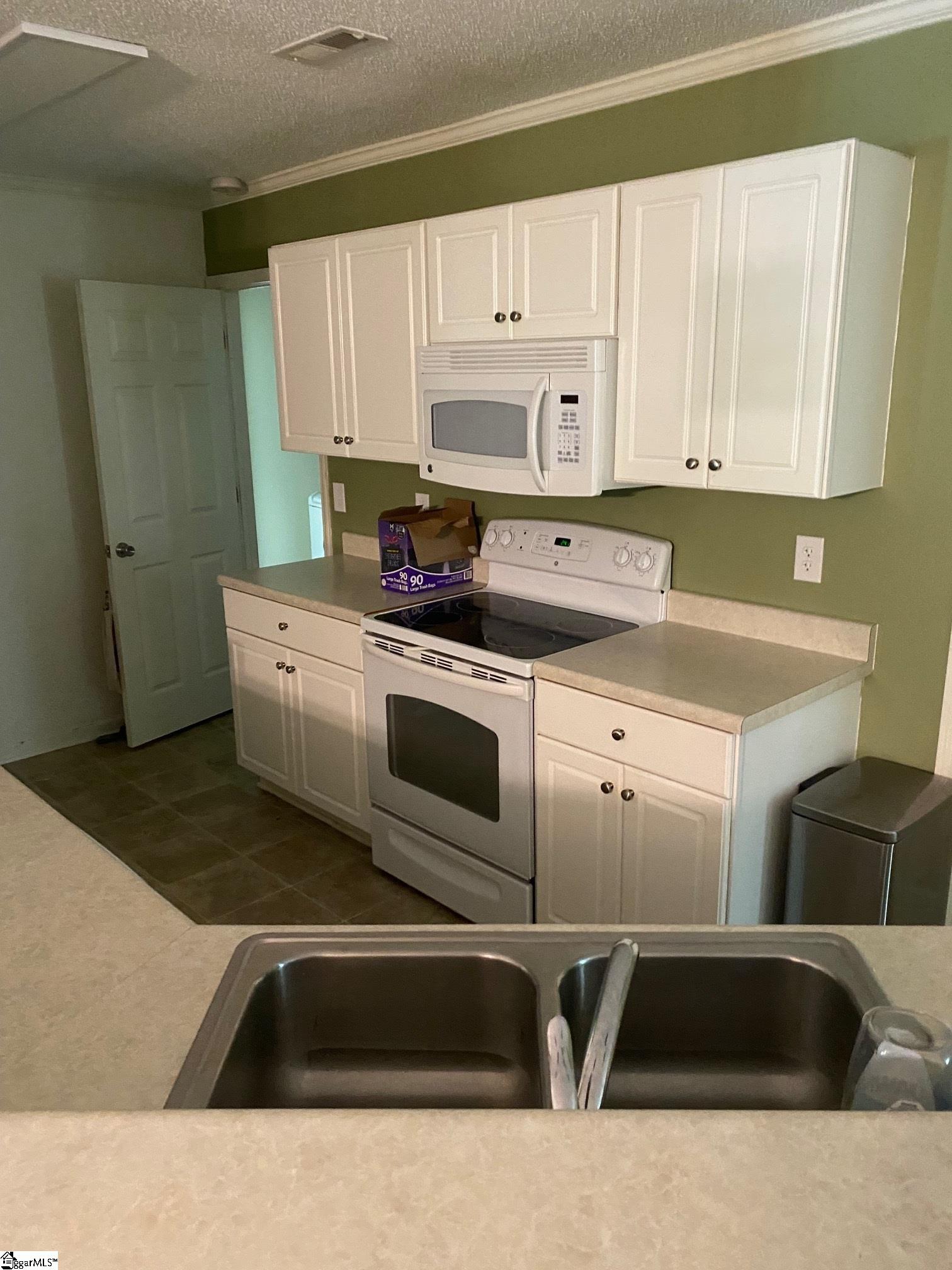 1010 Meehan Way Pendleton, SC 29670 - Photo 4 of 11