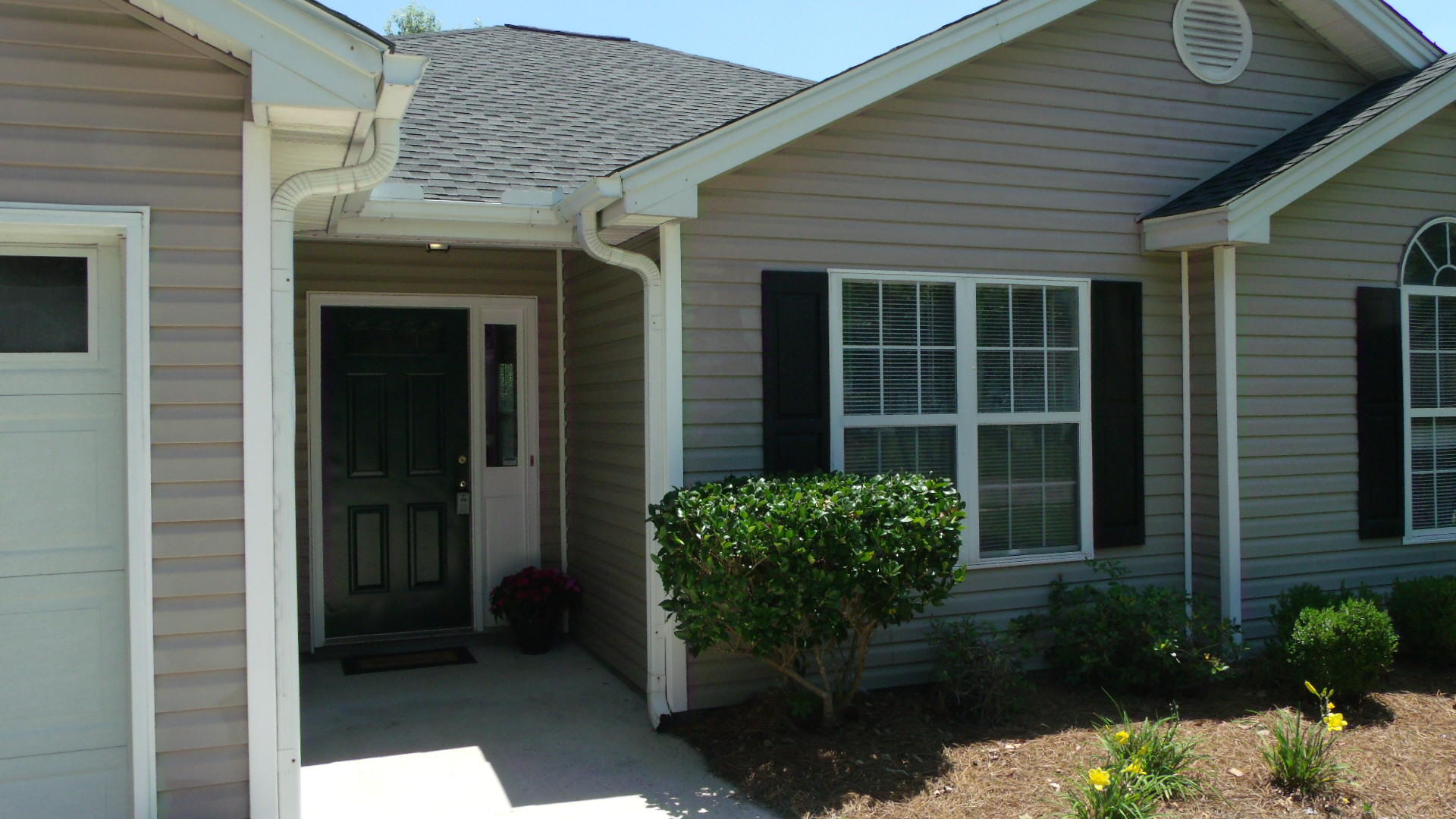 1304 Raptor Drive Hanahan, SC 29410 - Photo 4 of 12 GEDC1444