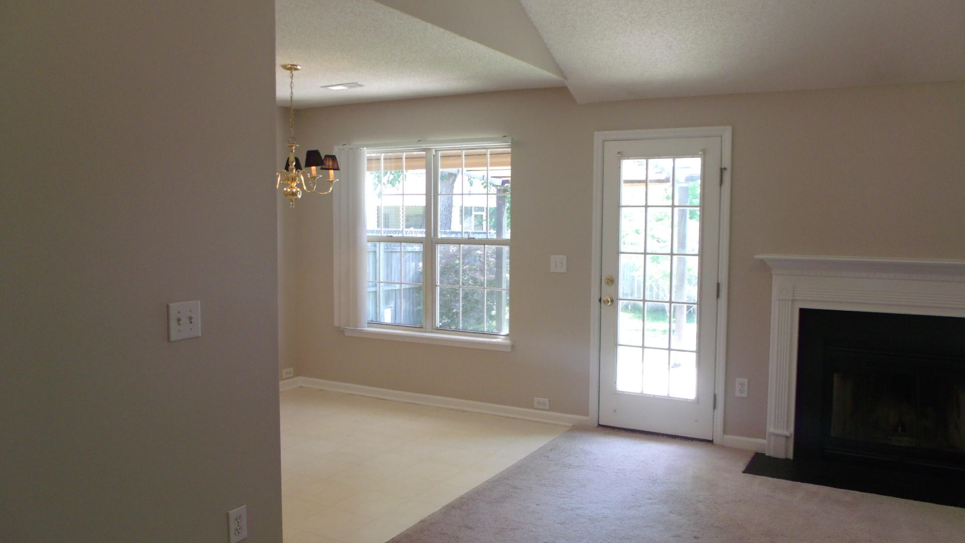 1304 Raptor Drive Hanahan, SC 29410 - Photo 10 of 12 GEDC1426