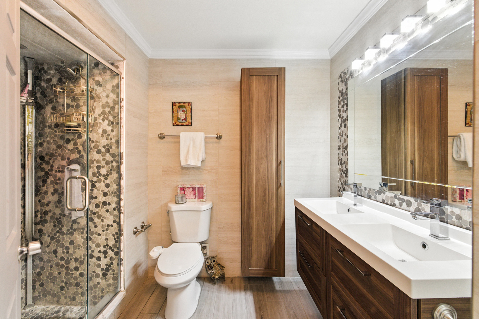 2938 East Shagbark Trail Crete, IL 60417 - Photo 14 of 26 a bathroom with a sink toilet and shower