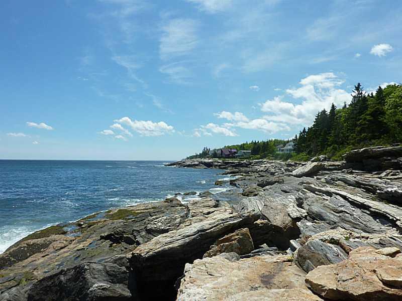 18 McFarland Shore Road New Harbor, ME 04554 - Photo 4 of 28 View.