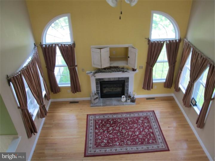 302 Shelly Drive Sinking Spring, PA 19608 - Photo 7 of 15 Living Room