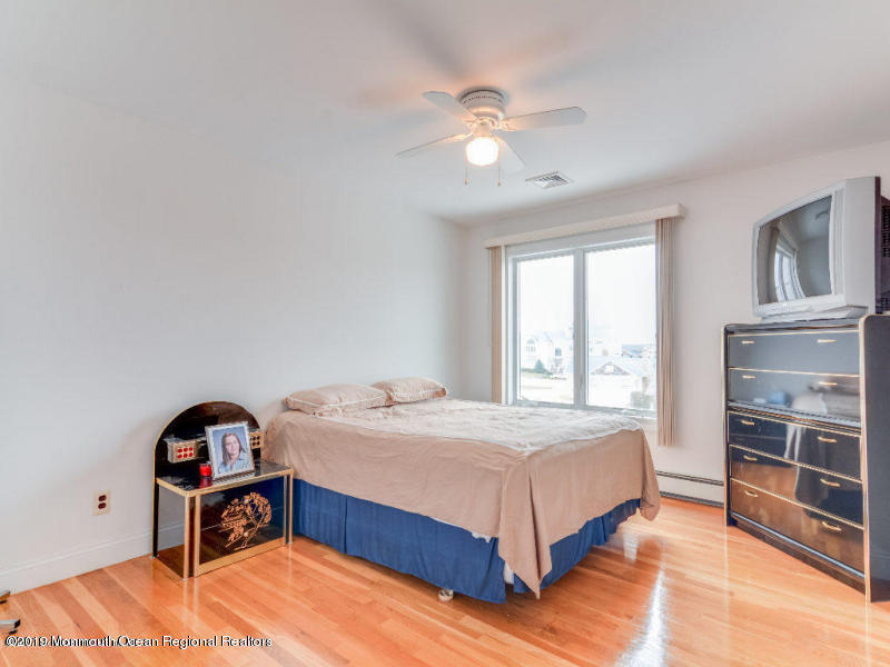 9 Mermaid Road Toms River, NJ 08753 - Photo 15 of 29 20190309204206246073000000-o