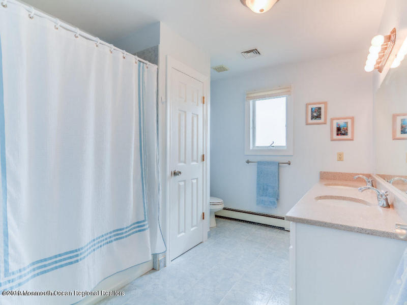 9 Mermaid Road Toms River, NJ 08753 - Photo 18 of 29 20190309204340165638000000-o