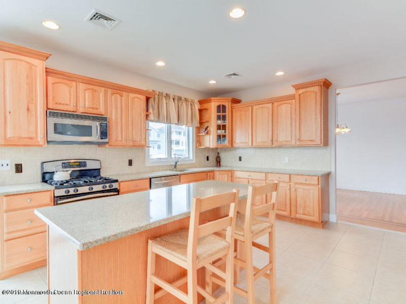 9 Mermaid Road Toms River, NJ 08753 - Photo 6 of 29 20190309204356816899000000-o