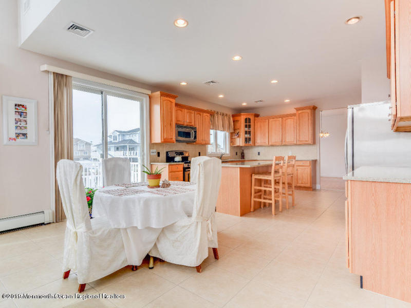 9 Mermaid Road Toms River, NJ 08753 - Photo 8 of 29 20190309204429592494000000-o