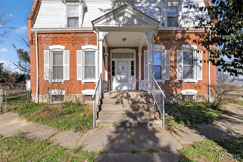 16 Maple Street St. Peters, MO 63376 - Photo 2 of 57