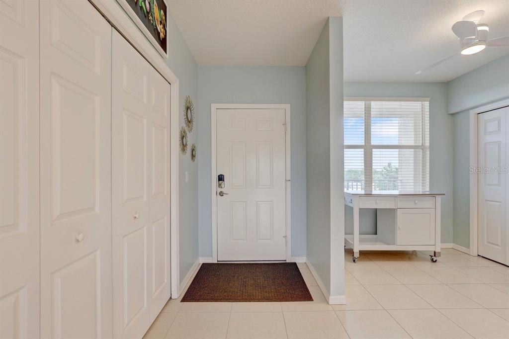 960 Starkey Road, Unit 2405 Largo, FL 33771 - Photo 4 of 31 a view of an empty room with a window