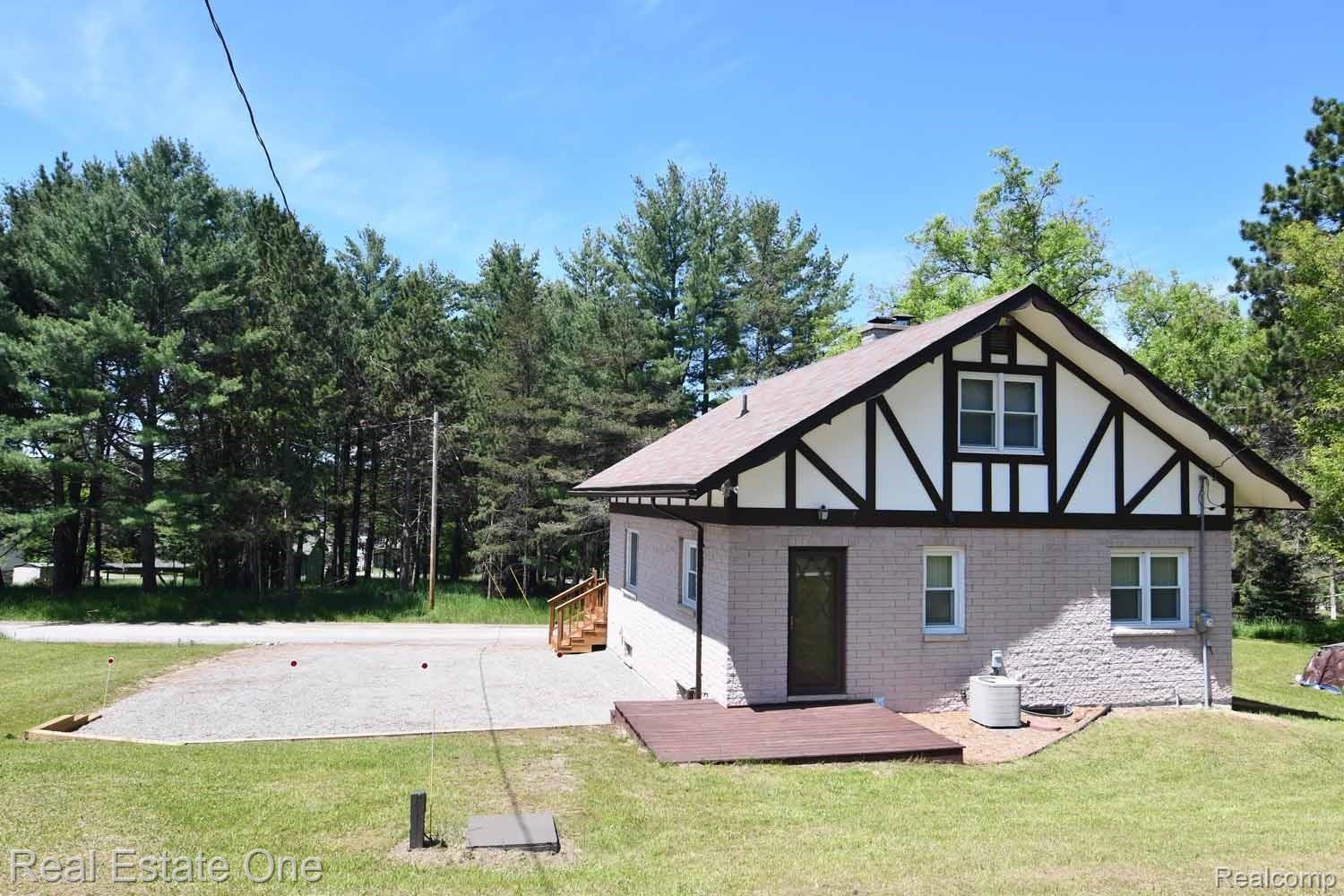 4138 Hawk Road Lincoln, MI 48742 - Photo 4 of 37 DSC_7266.jpg