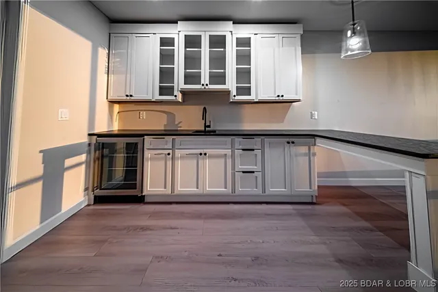 $875,000 | 422 Outer Drive, Lake Ozark, MO 65049