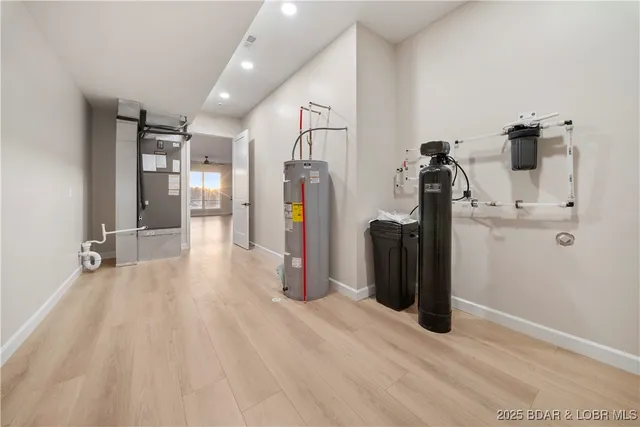 $875,000 | 422 Outer Drive, Lake Ozark, MO 65049