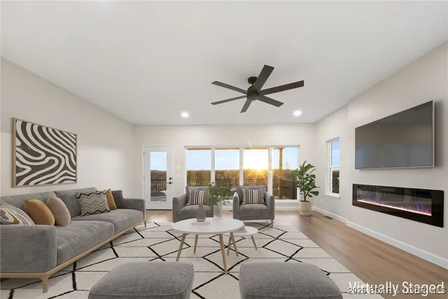 $875,000 | 422 Outer Drive, Lake Ozark, MO 65049