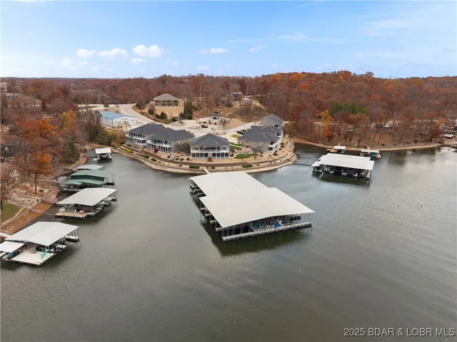 $875,000 | 422 Outer Drive, Lake Ozark, MO 65049