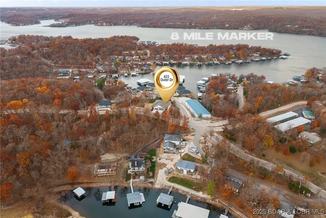 $875,000 | 422 Outer Drive, Lake Ozark, MO 65049
