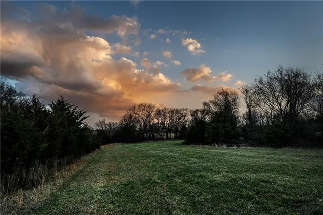 $637,000 | Tbd Southwest Tbd Sw 101st Road, Chilhowee, MO 64733