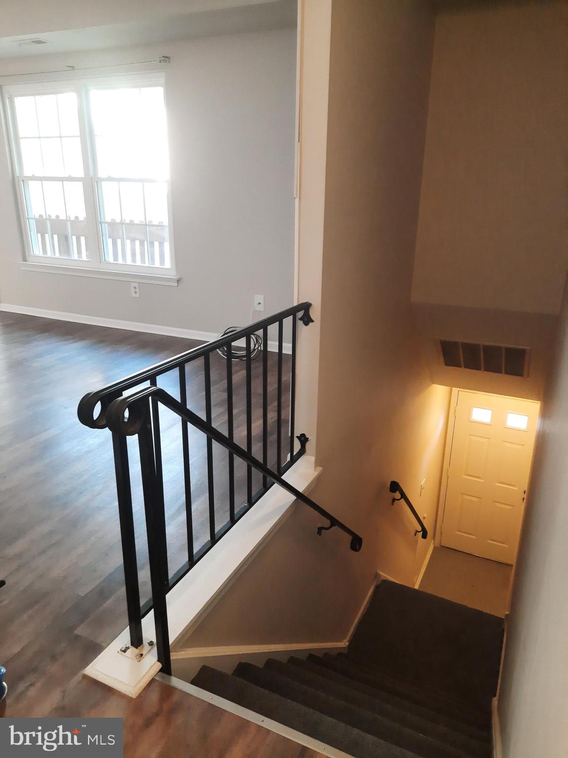 72 Whetstone Road Horsham, PA 19044 - Photo 4 of 20 First glance into living room
