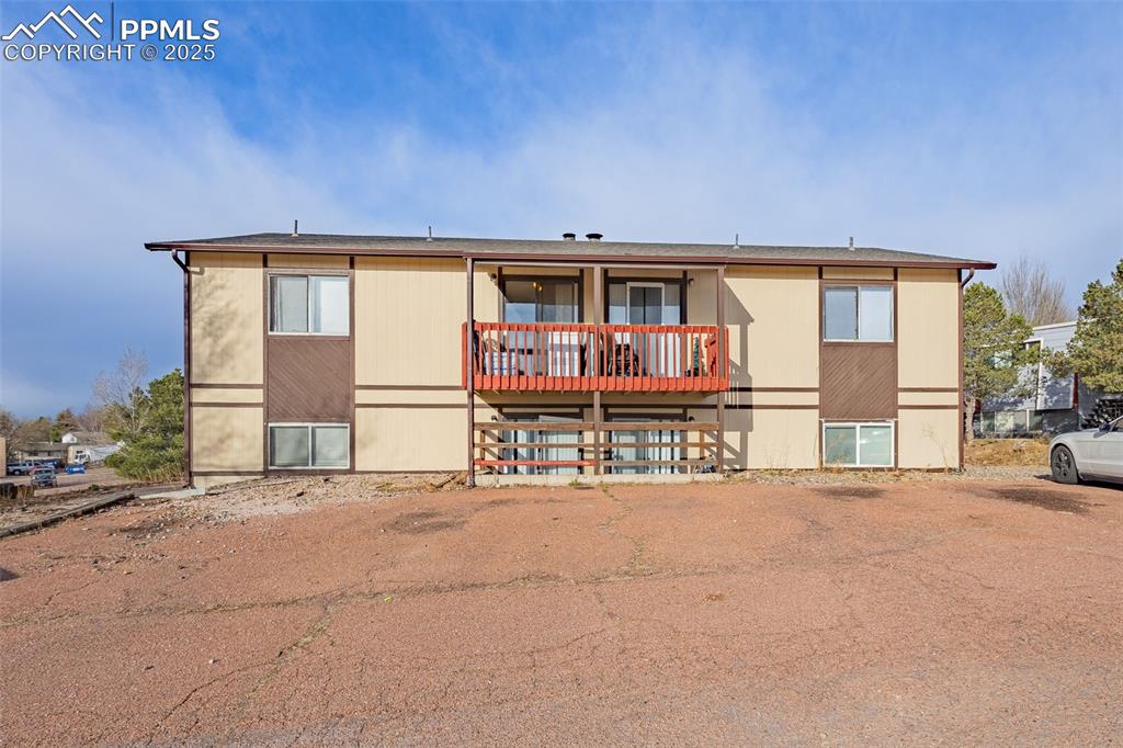 1110 Chiricahua Loop Colorado Springs, CO 80915 - Photo 4 of 24