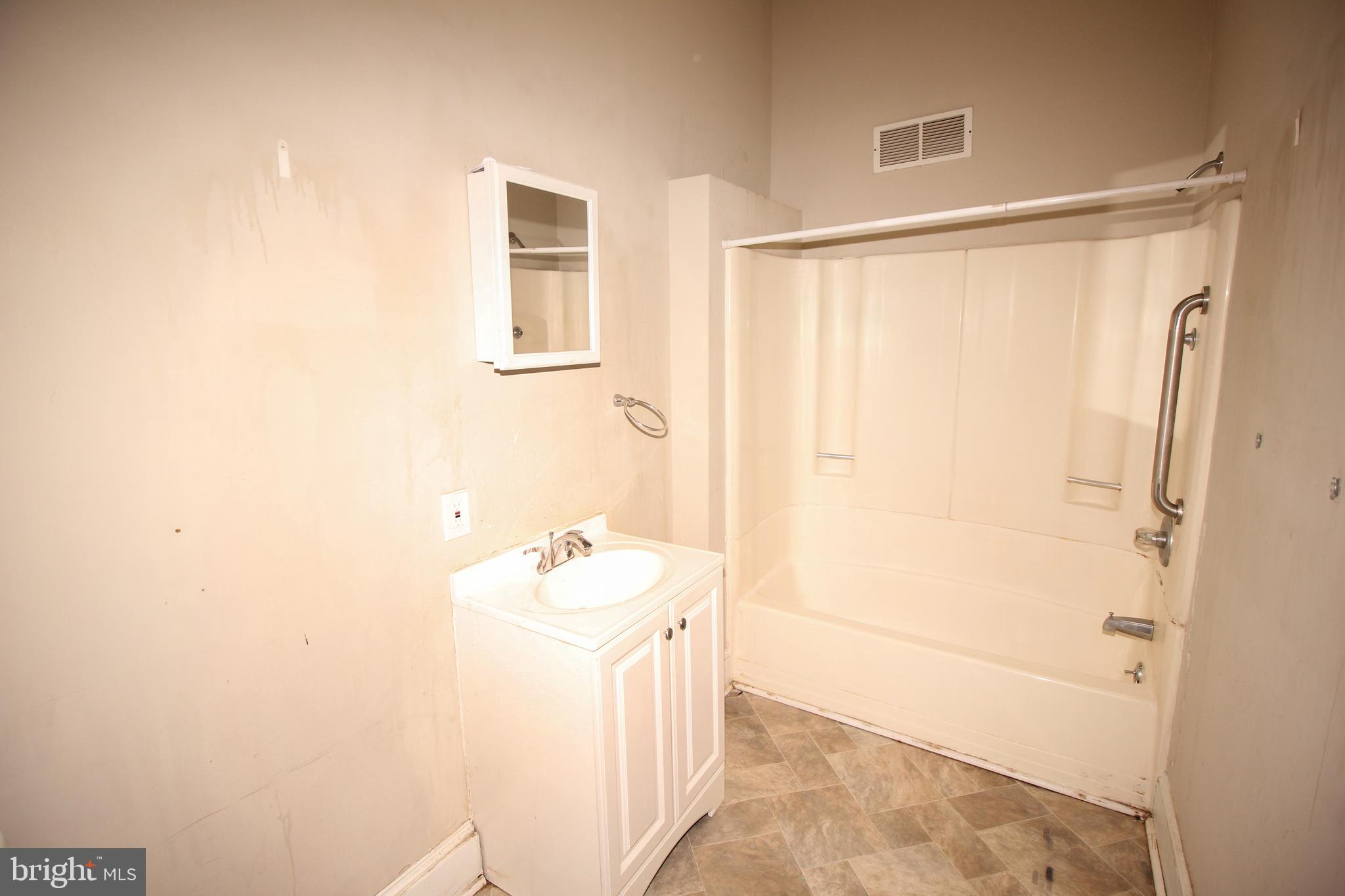 1002 Beverly Road Burlington, NJ 08016 - Photo 17 of 25