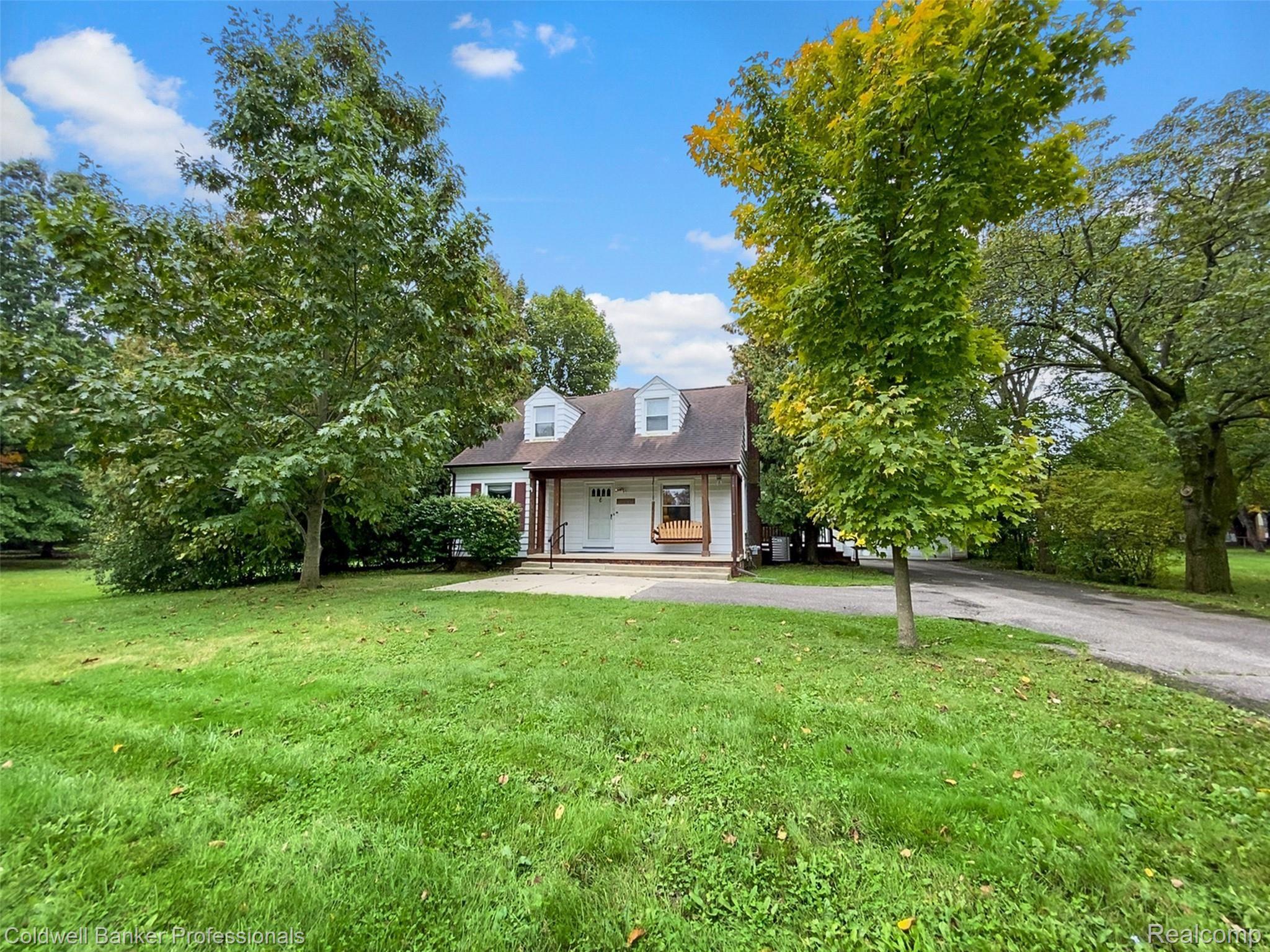 2321 West Wattles Road Troy, MI 48098 - Photo 2 of 45 DJI_20211006_134042_493.jpg