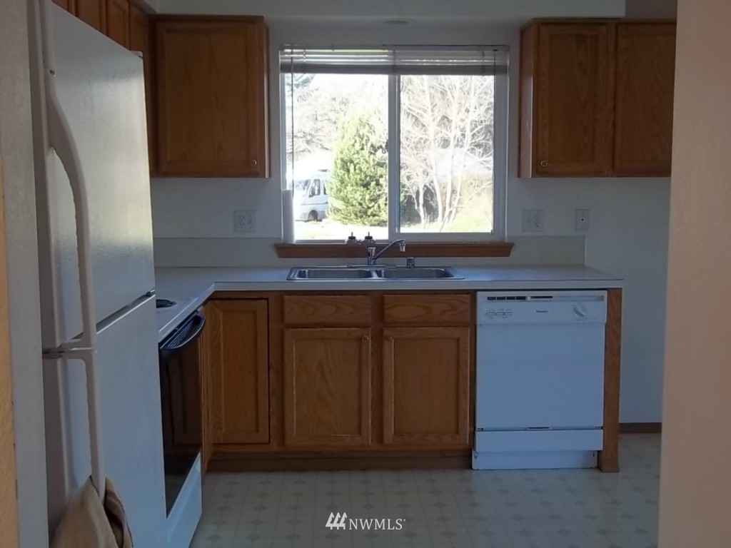 4130 Violet Court Southwest Rochester, WA 98579 - Photo 5 of 20