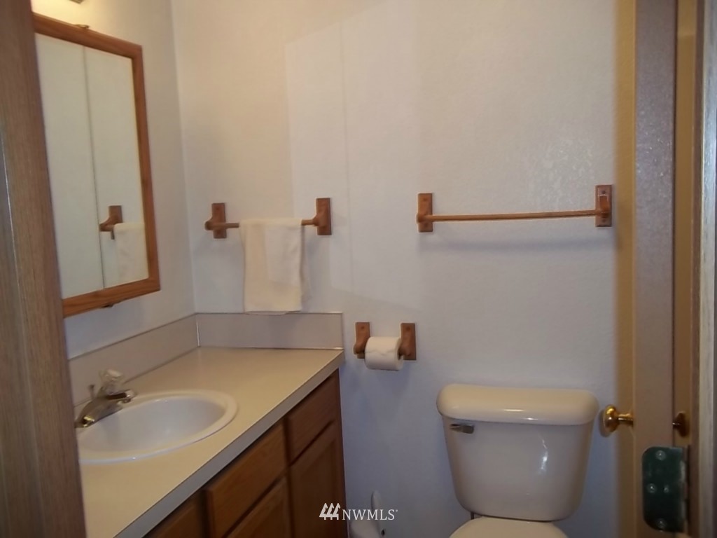 4130 Violet Court Southwest Rochester, WA 98579 - Photo 8 of 20