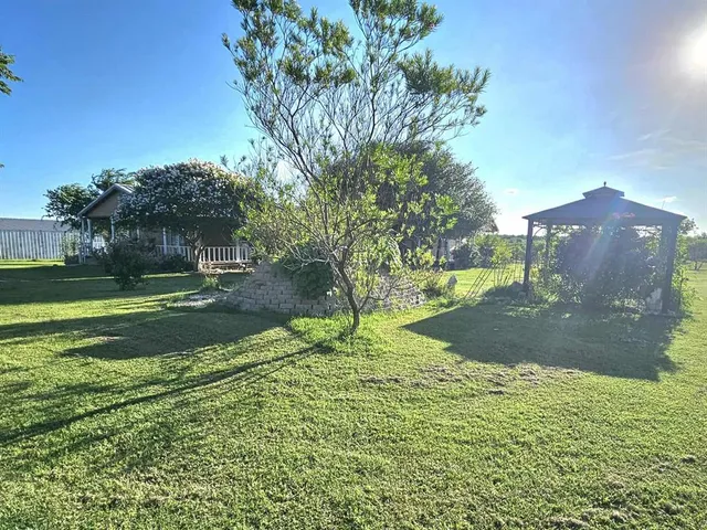 $520,000 | 225 Hcr 3242, Mount Calm, TX 76673