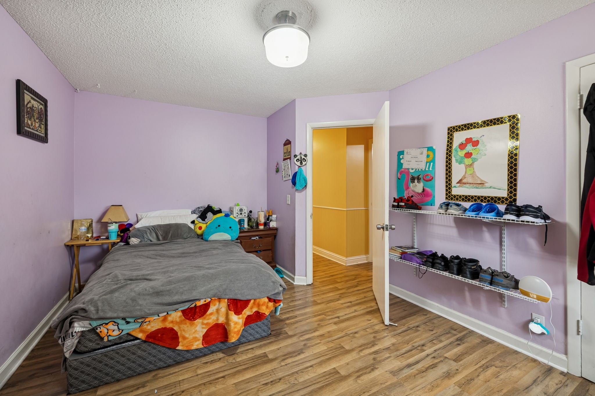 512 Rural Hill Road Nashville, TN 37217 - Photo 12 of 16 a living room with furniture and a table