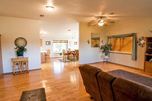 525 Judge Lane Central Point, OR 97502 - Photo 11 of 28 Additional Photo