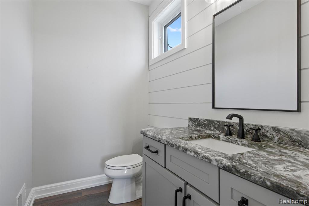 831 North Campbell Road Royal Oak, MI 48067 - Photo 14 of 34