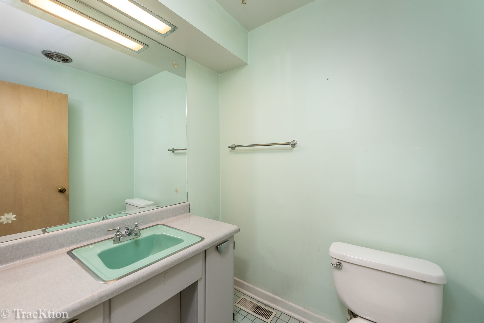 8108 West 30th Street North Riverside, IL 60546 - Photo 14 of 32 a bathroom with a sink toilet and a mirror