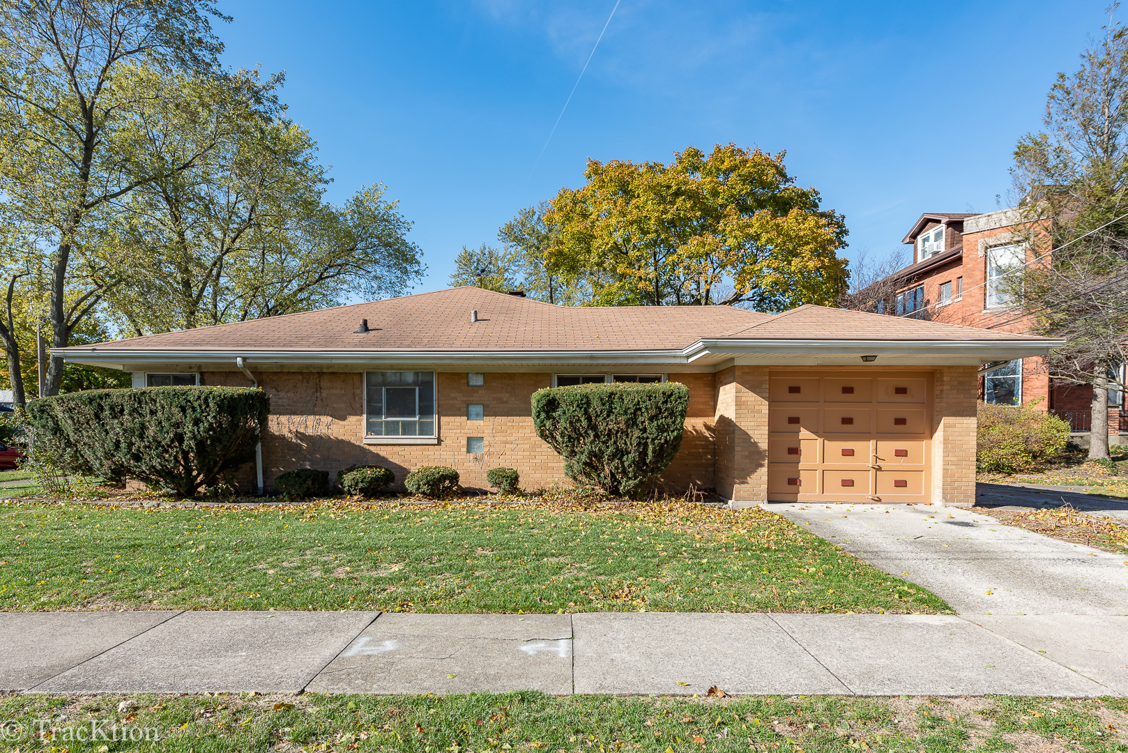 8108 West 30th Street North Riverside, IL 60546 - Photo 3 of 32 a front view of a house with garden